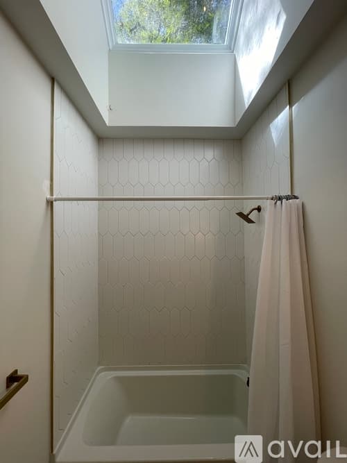 Atlanta House: 1344 Hooper Ave NE