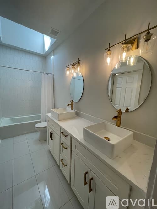 Atlanta House: 1344 Hooper Ave NE