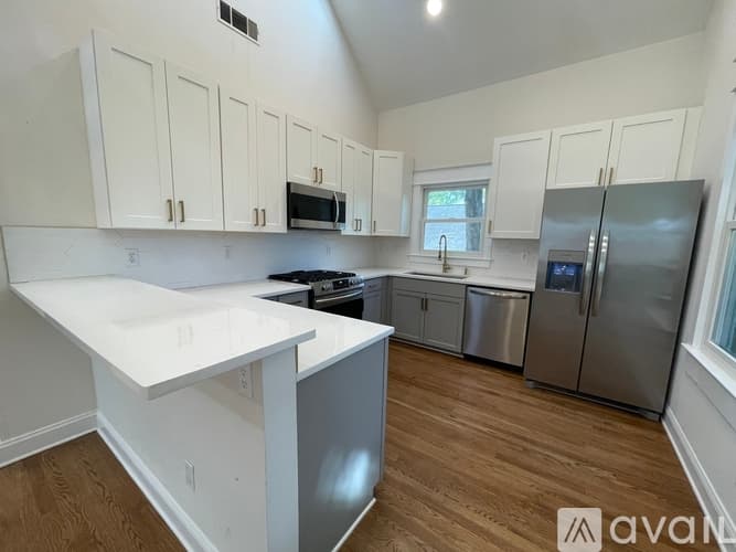Atlanta House: 1344 Hooper Ave NE