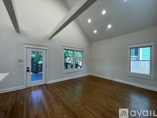 Atlanta House: 1344 Hooper Ave NE