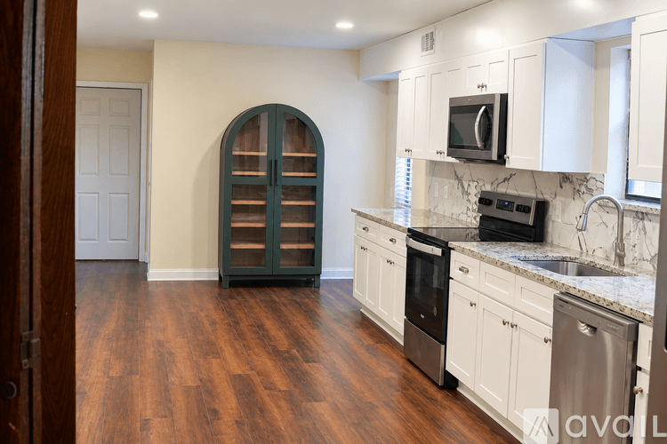 Grand Prairie House: 1822 Wildwood Drive