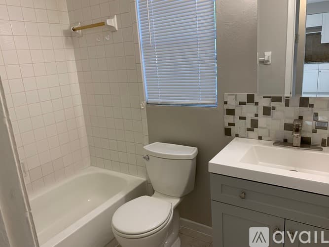 Tampa Apartment: 1503 East Linebaugh Avenue