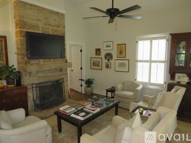 Lookout Mountain House: 35 Whitt Road