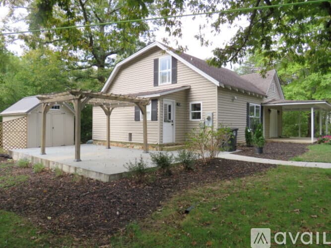 Lookout Mountain House: 35 Whitt Road