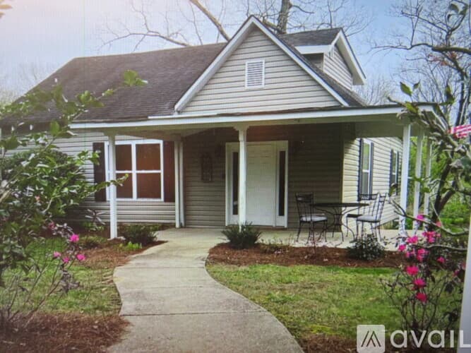 Lookout Mountain House: 35 Whitt Road