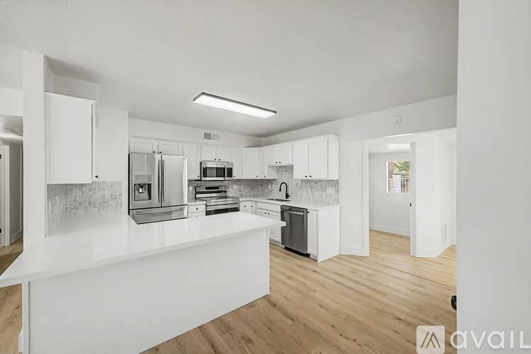 Phoenix House: 2702 E Grovers Ave