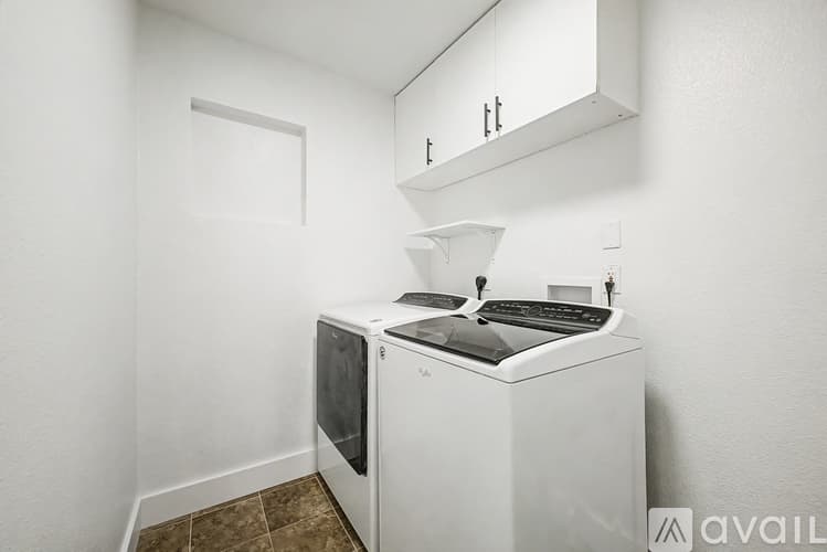 Phoenix House: 2702 E Grovers Ave