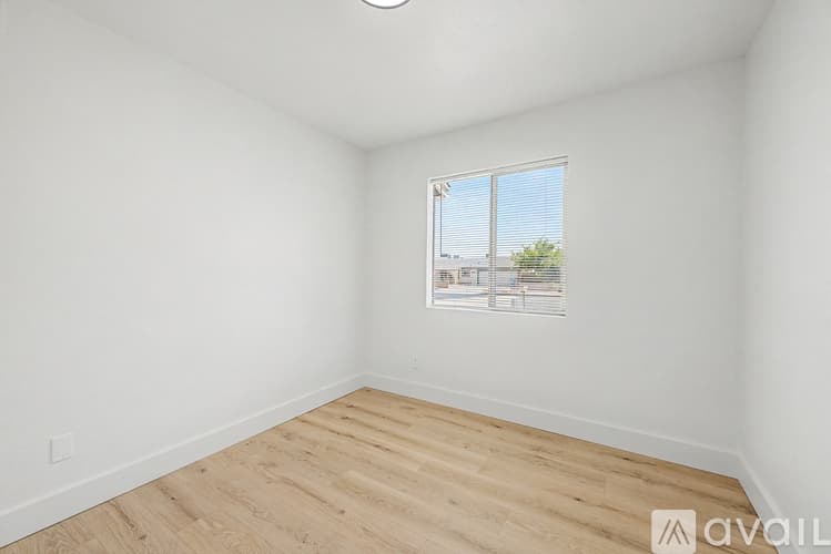 Phoenix House: 2702 E Grovers Ave