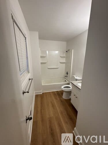 Decatur House: 2791 Knollview Dr