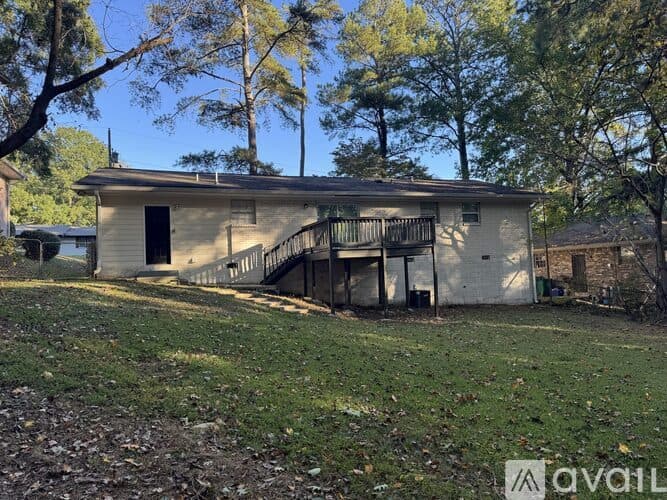 Decatur House: 2791 Knollview Dr
