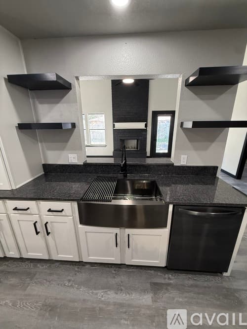 Corpus Christi House: 11621 Saspamco Creek Drive