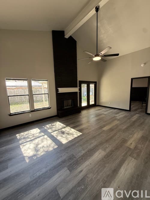 Corpus Christi House: 11621 Saspamco Creek Drive
