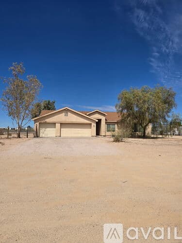 Tonopah House: 37628 West Elwood Street