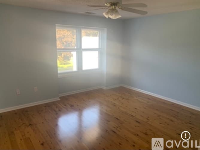 West Hartford Condo: 8 Colonial Street