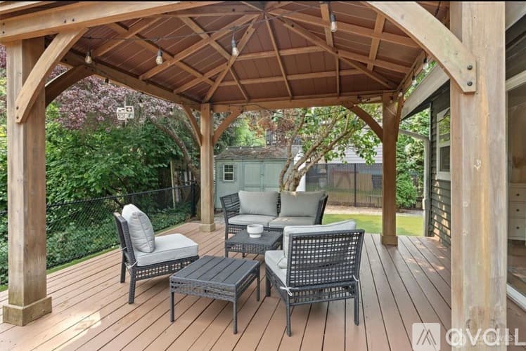 Everett House: 13317 58th Drive Southeast