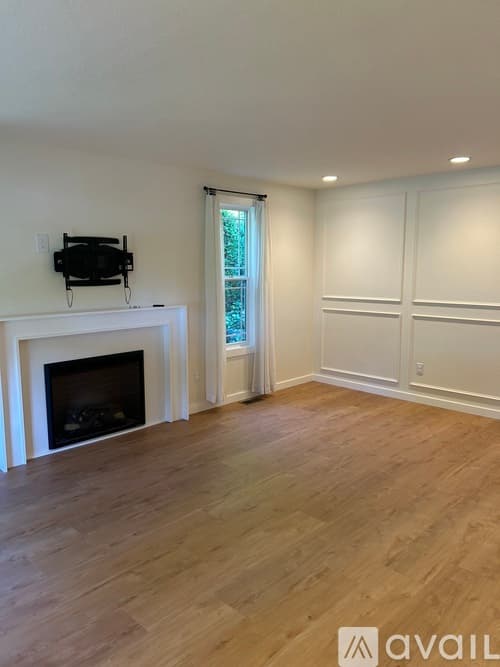 Everett House: 13317 58th Drive Southeast