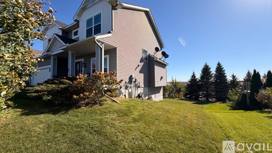 Lakeville House: 20532 Hartford Way