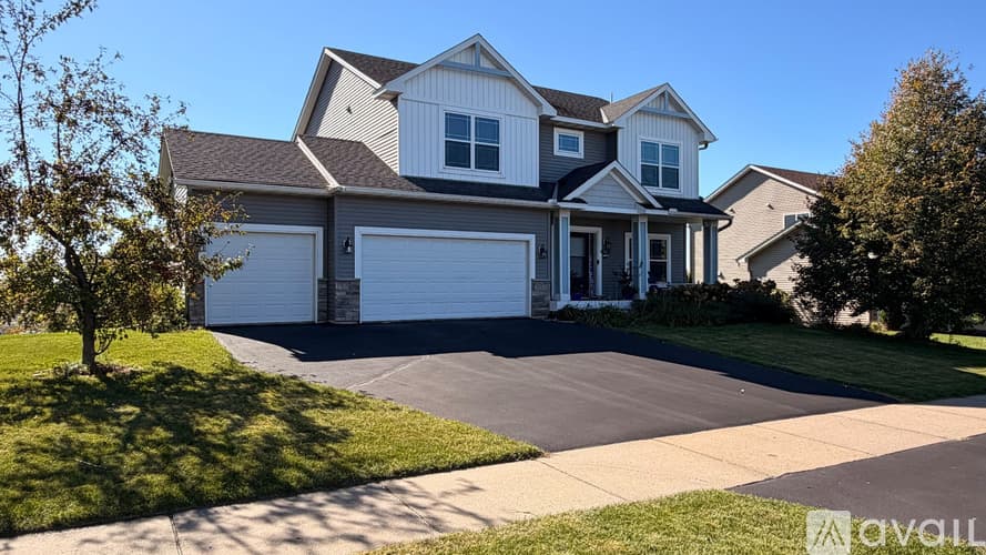 Lakeville House: 20532 Hartford Way