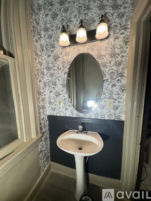 Pottsville House: 709 W Norwegian St