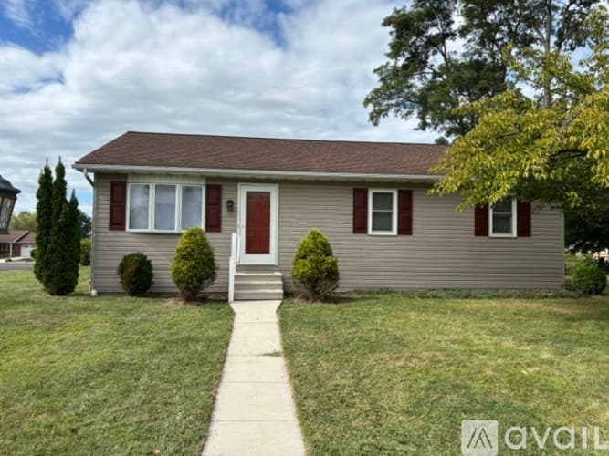 Hanover House: 2 Caribou Drive