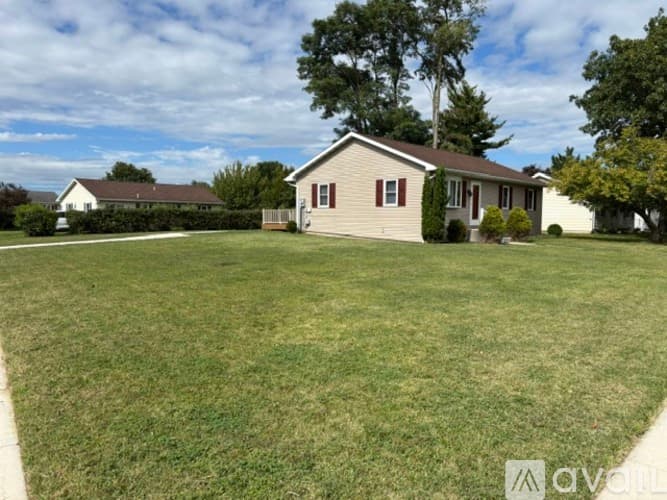 Hanover House: 2 Caribou Drive