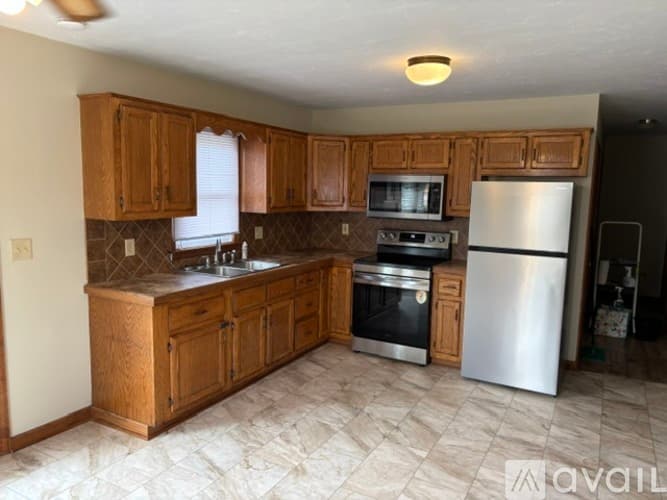 Hanover House: 2 Caribou Drive