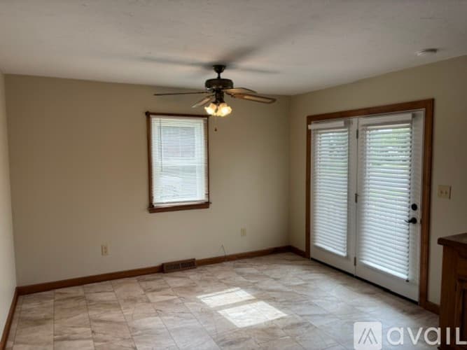 Hanover House: 2 Caribou Drive