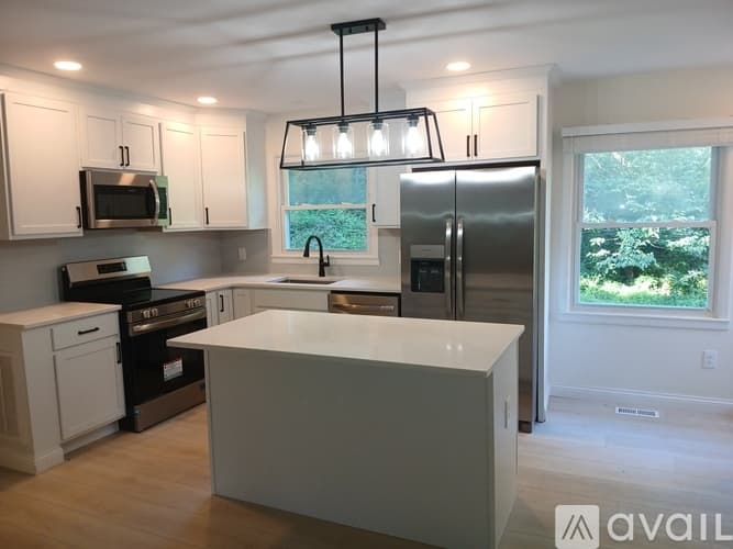 Knoxville House: 11756 Black Rd