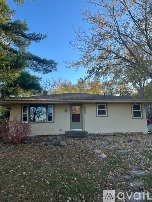 Stillwater House: 1723 Olive St W