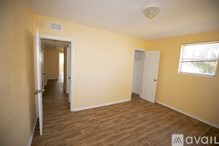 Jacksonville Apartment: 849 W 30th St