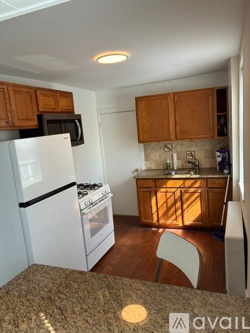 Philadelphia Apartment: 1017 S 2nd St