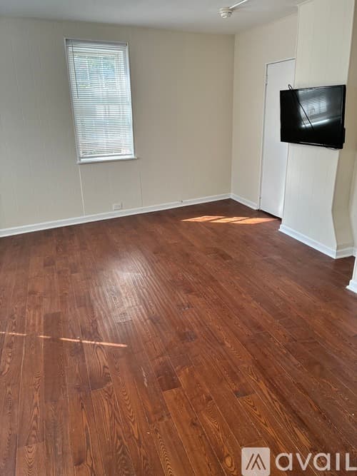 Philadelphia Apartment: 1017 S 2nd St