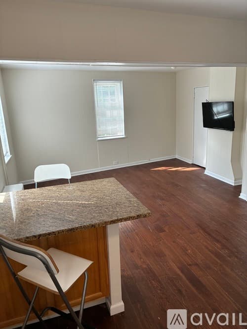 Philadelphia Apartment: 1017 S 2nd St