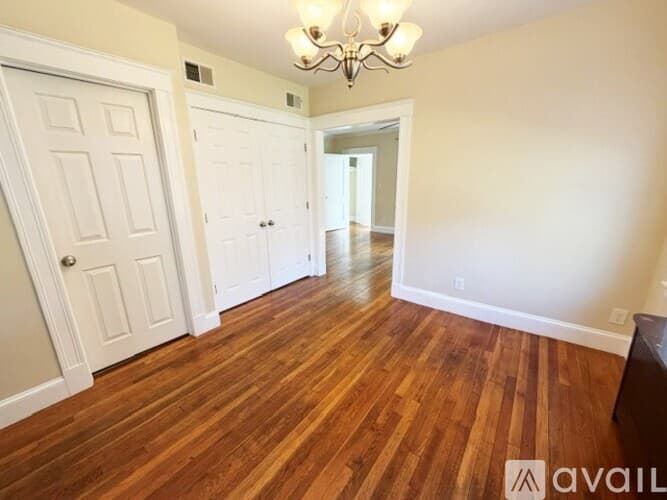 Norwood Apartment: 16 Oxford Rd