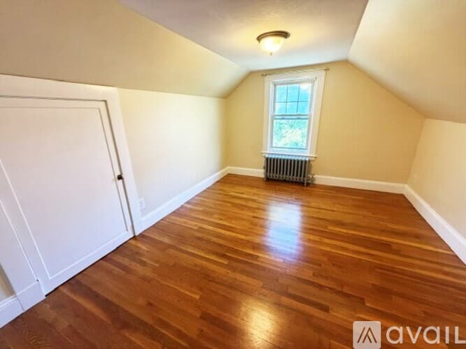 Norwood Apartment: 16 Oxford Rd