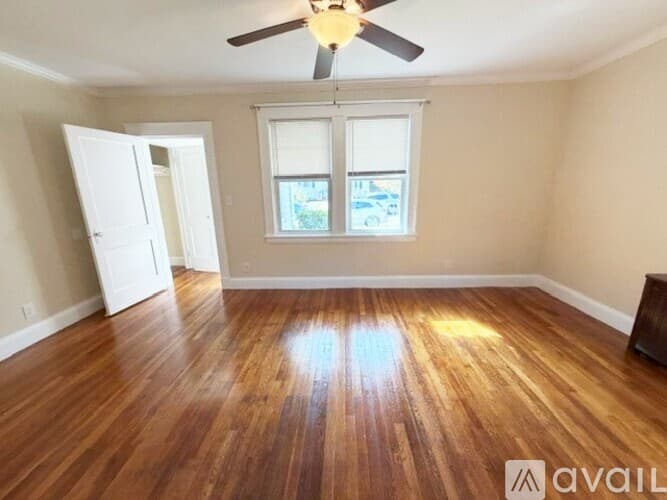 Norwood Apartment: 16 Oxford Rd