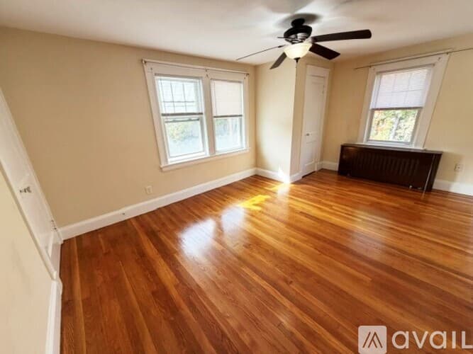 Norwood Apartment: 16 Oxford Rd
