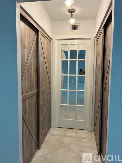 Boca Raton Apartment: 16 Royal Palm Way