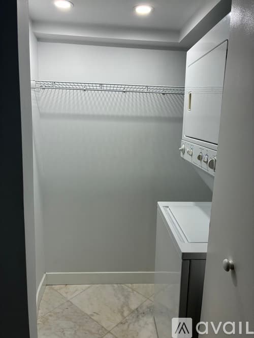 Boca Raton Apartment: 16 Royal Palm Way