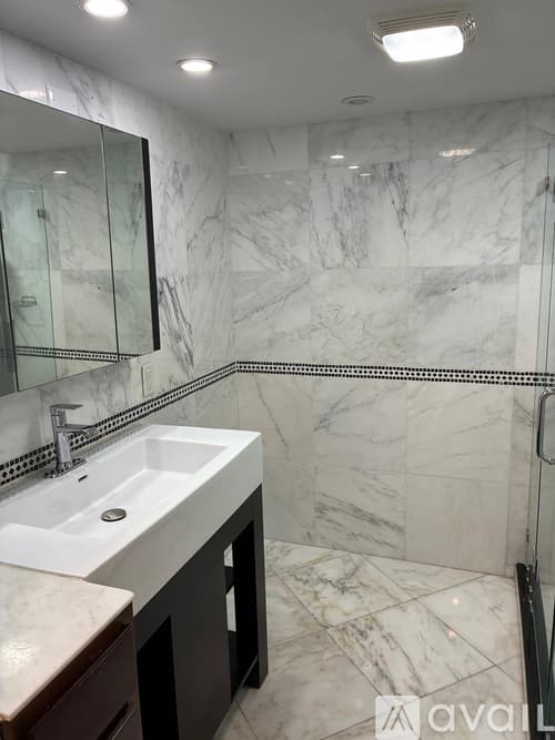 Boca Raton Apartment: 16 Royal Palm Way