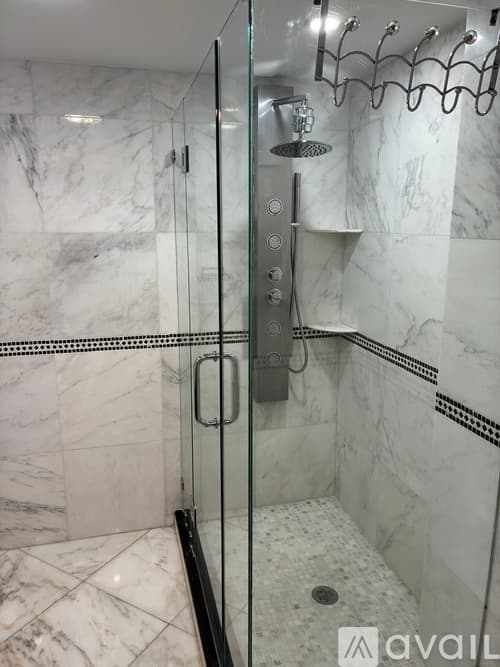Boca Raton Apartment: 16 Royal Palm Way