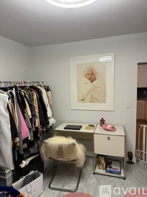 Boca Raton Apartment: 16 Royal Palm Way