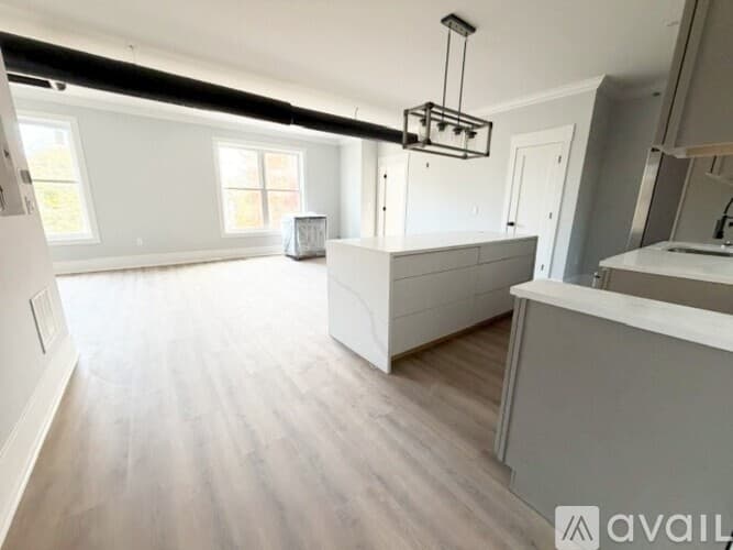 Walpole Apartment: 173 High Plain St