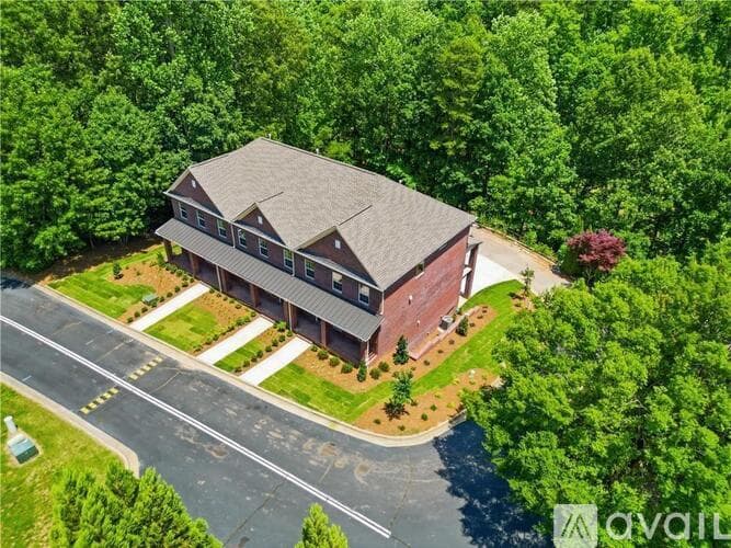 Cumming House: 1950 Buford Dam Road