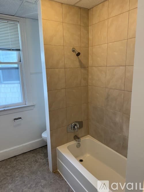 Duluth Apartment: 1717 E 1st St