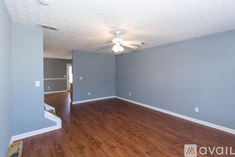 Jackson Apartment: 232 Blake Ave