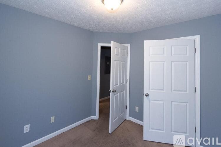 Jackson Apartment: 232 Blake Ave