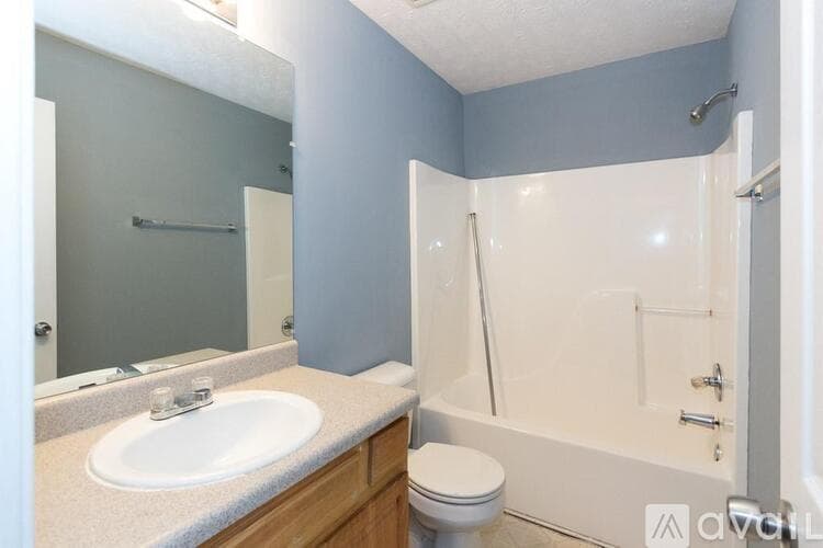 Jackson Apartment: 232 Blake Ave
