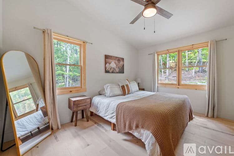 Morganton House: 52 Antler Creek Road
