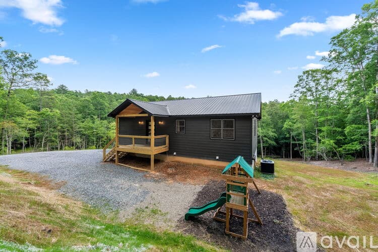 Morganton House: 52 Antler Creek Road